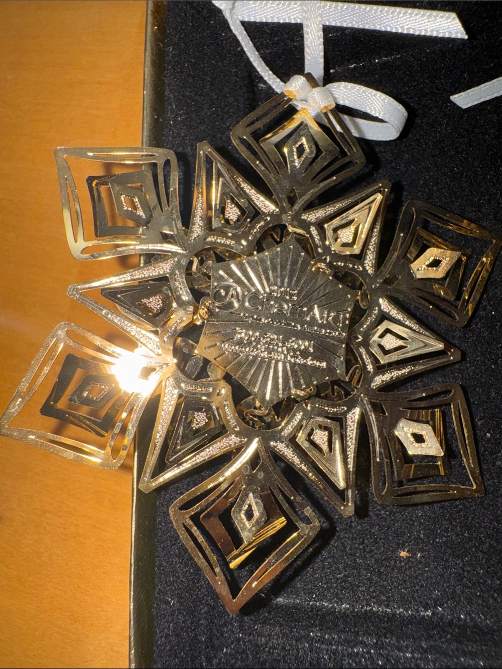 2 gold-finished decorative metal snowflake or floral ornaments made by ChemArt - Picture 13 of 15